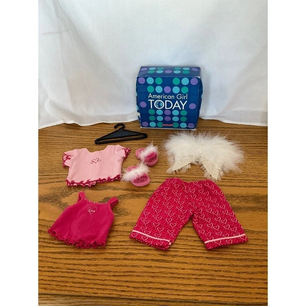 American Girl Doll Sleep Over bundle: Truly Me Doll Brown Hair Brown Eyes PJ etc